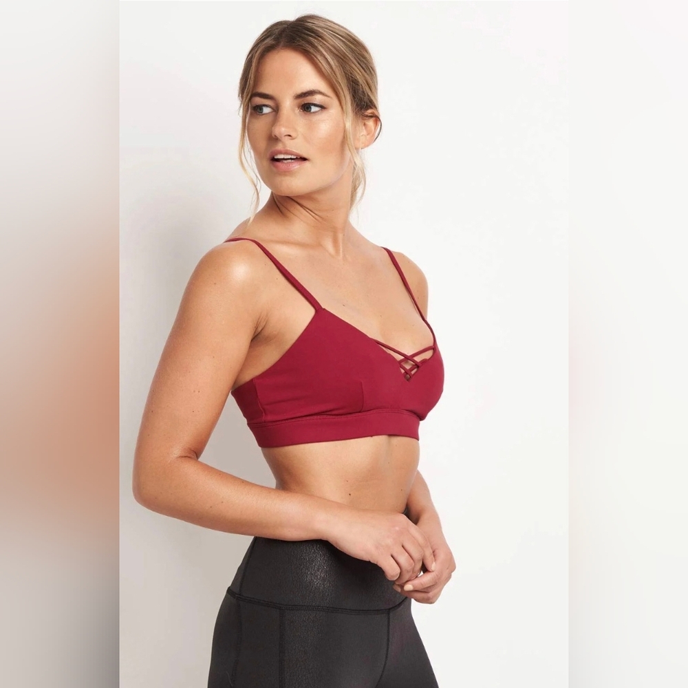 Alo Yoga Interlace Bra Red medium